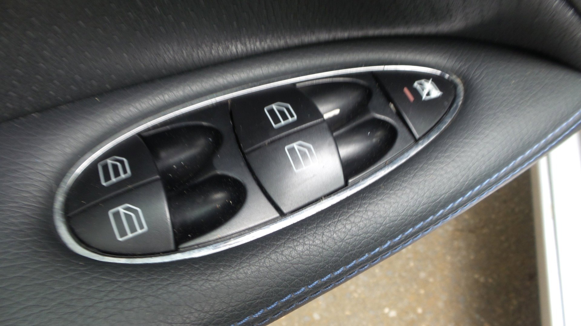 Used 2006 Mercedes-Benz E 350 Sedan image 64