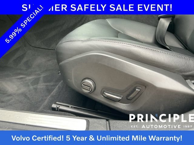 Certified 2025 Volvo S60 B5 Core FWD image 32