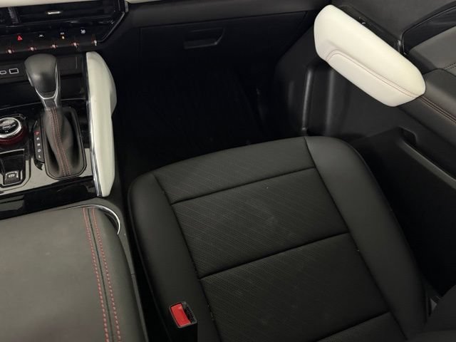 Used 2024 GMC Canyon AT4X AWD/4WD image 22