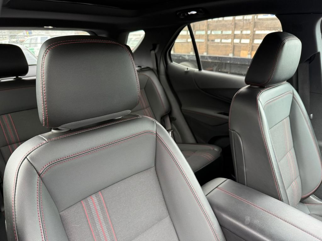 Used 2023 Chevrolet Equinox RS AWD/4WD image 13