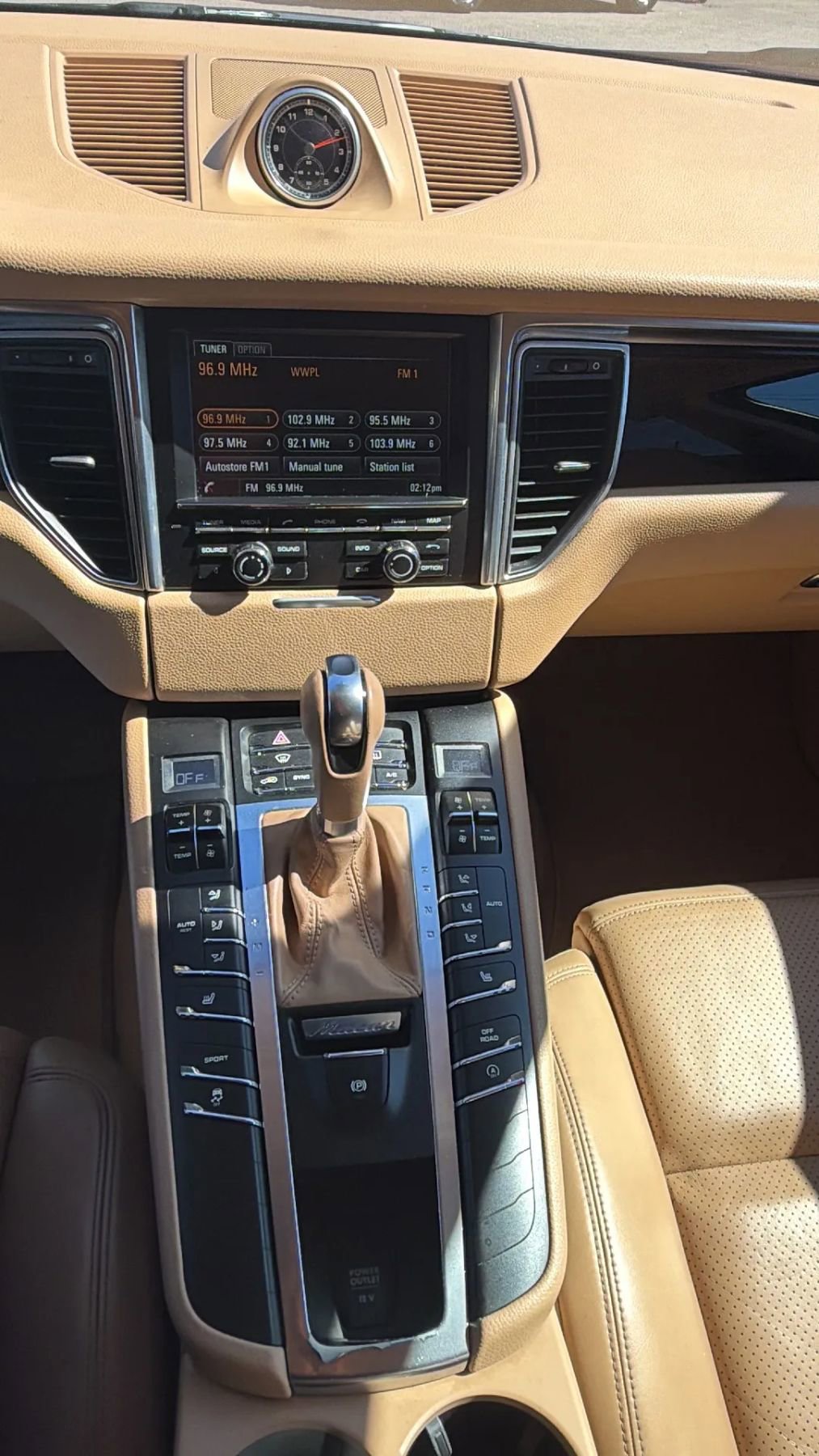 Used 2015 Porsche Macan S AWD/4WD image 29