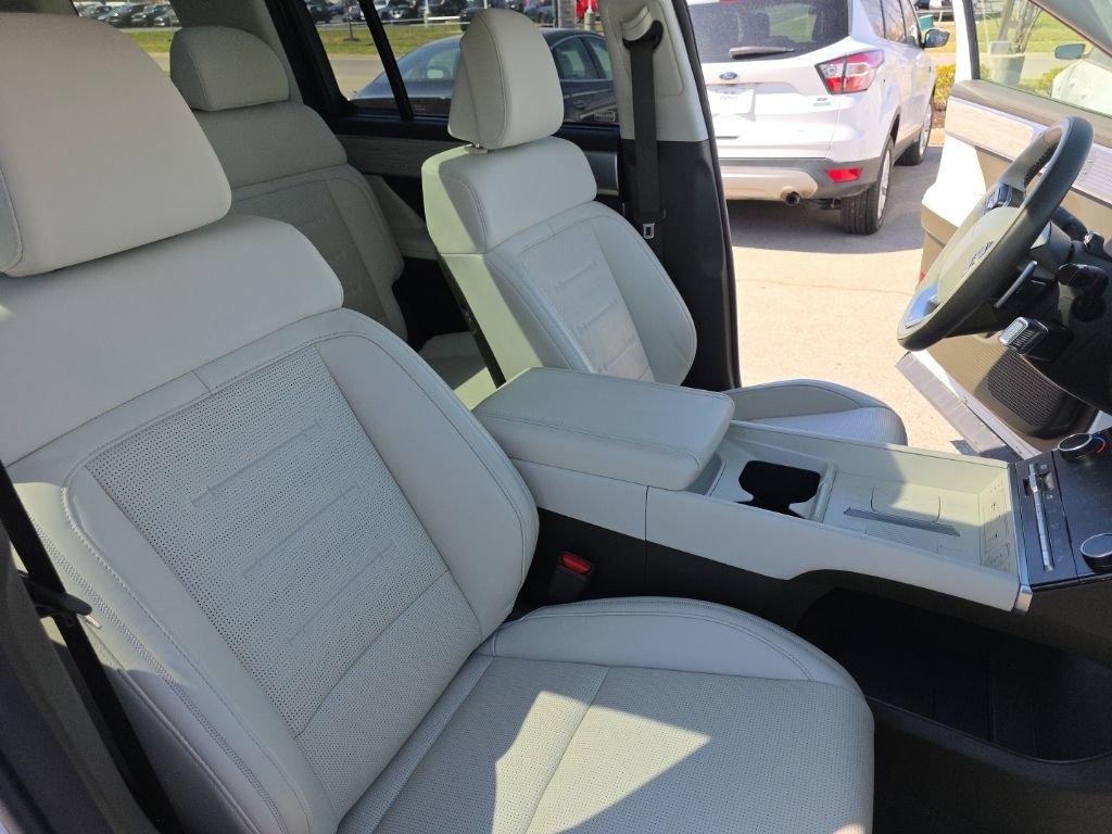 Used 2025 Hyundai Santa Fe Calligraphy image 20