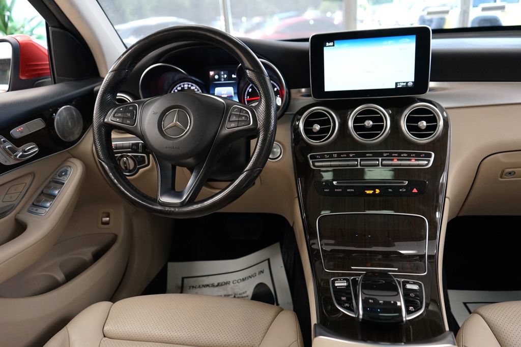 Used 2017 Mercedes-Benz GLC 300 4MATIC image 11