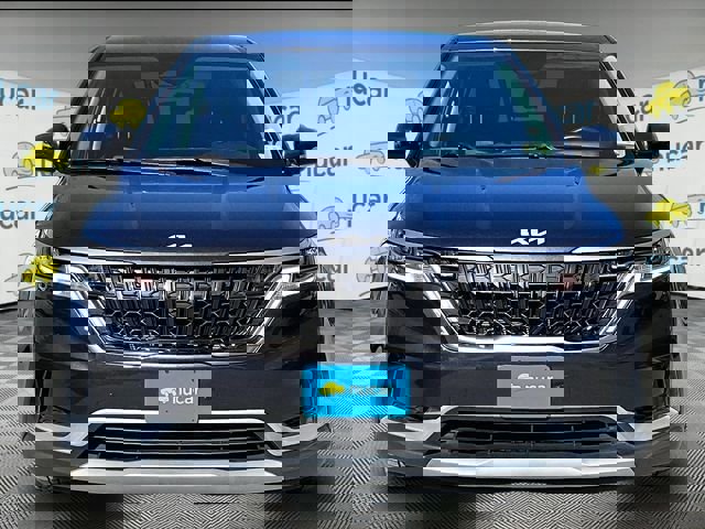 Used 2024 Kia Carnival LX image 3