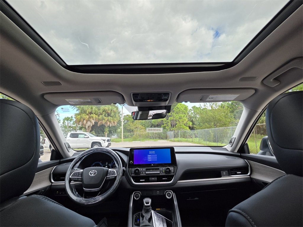 New 2026 Toyota Grand Highlander Limited image 4