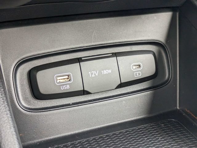 Used 2025 Hyundai Venue SE FWD image 27