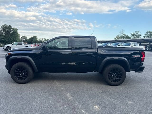 Used 2024 Chevrolet Colorado Trail Boss w/ Technology Package AWD/4WD image 2