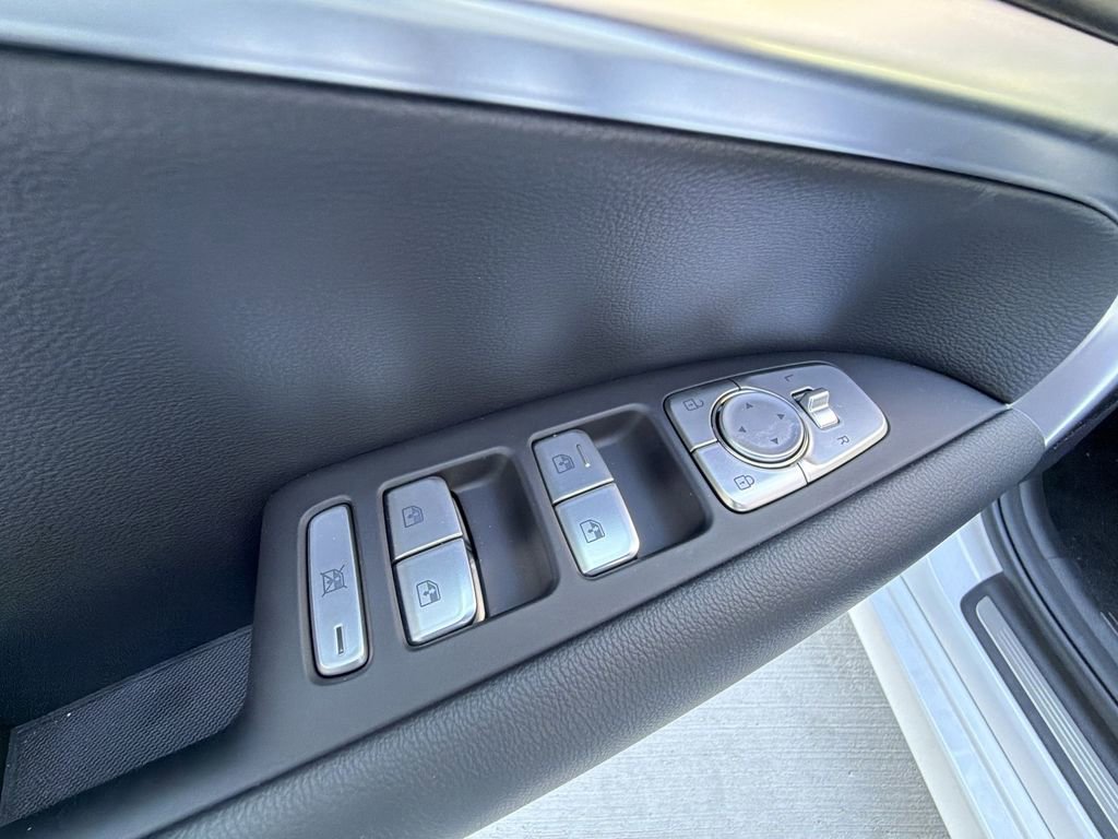 New 2026 Genesis G70 2.5T image 15