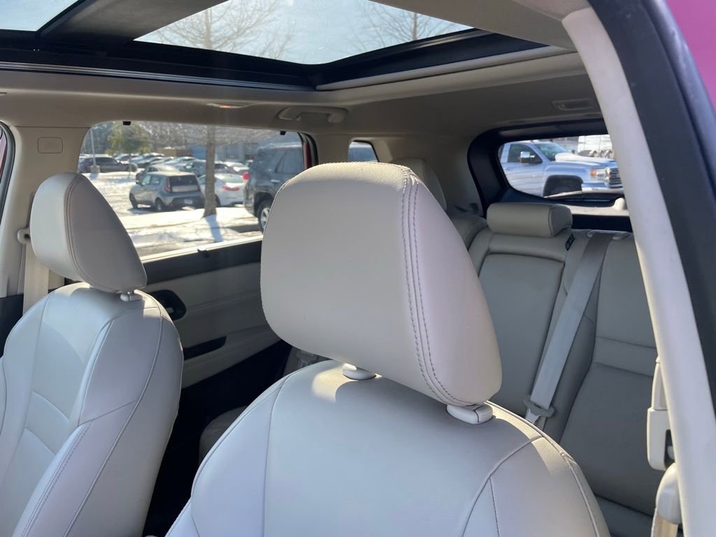 Used 2023 Nissan Rogue SL w/ SL Premium Package image 22