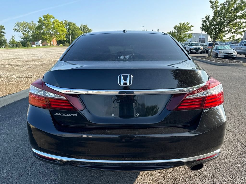 Used 2016 Honda Accord EX image 10