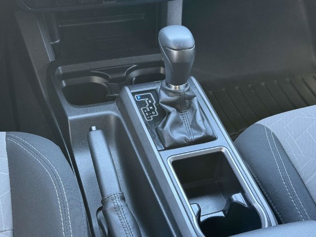 Used 2022 Toyota Tacoma TRD Sport AWD/4WD image 18