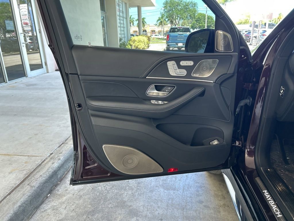 Used 2023 Mercedes-Benz Maybach GLS 600 4MATIC image 51
