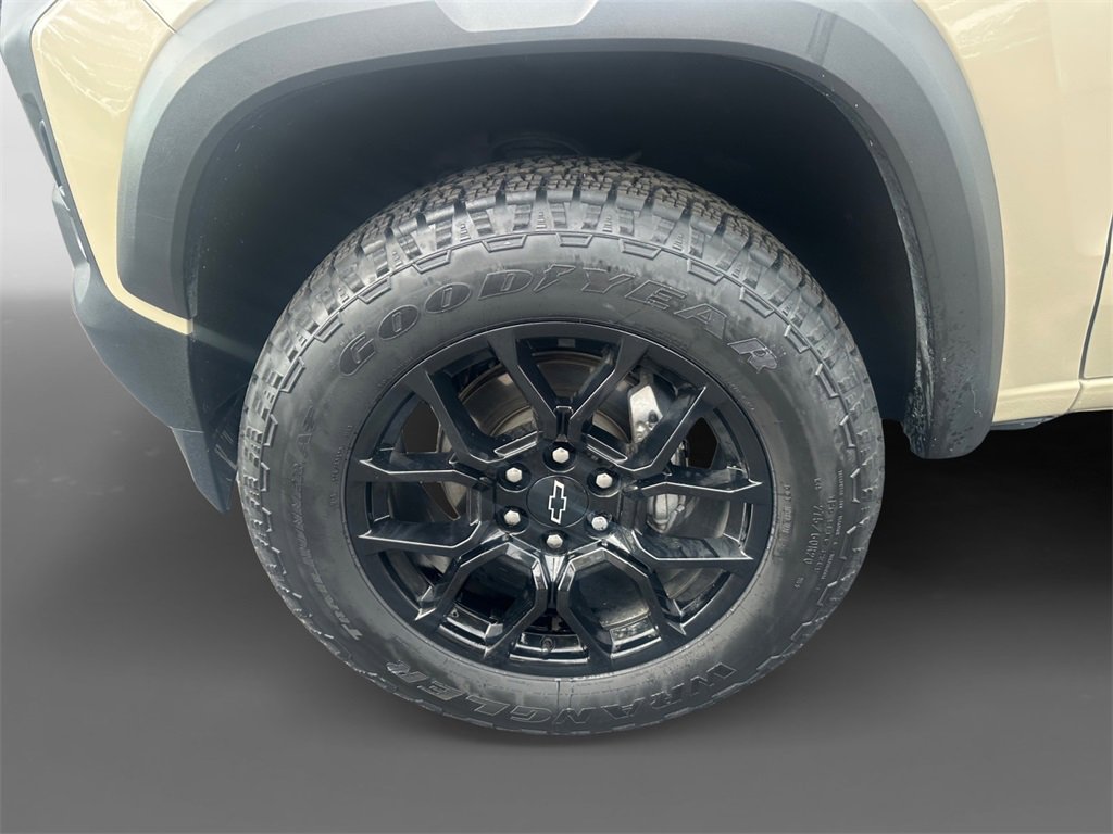 Used 2024 Chevrolet Colorado Trail Boss w/ LPO, Dark Essentials Package image 15