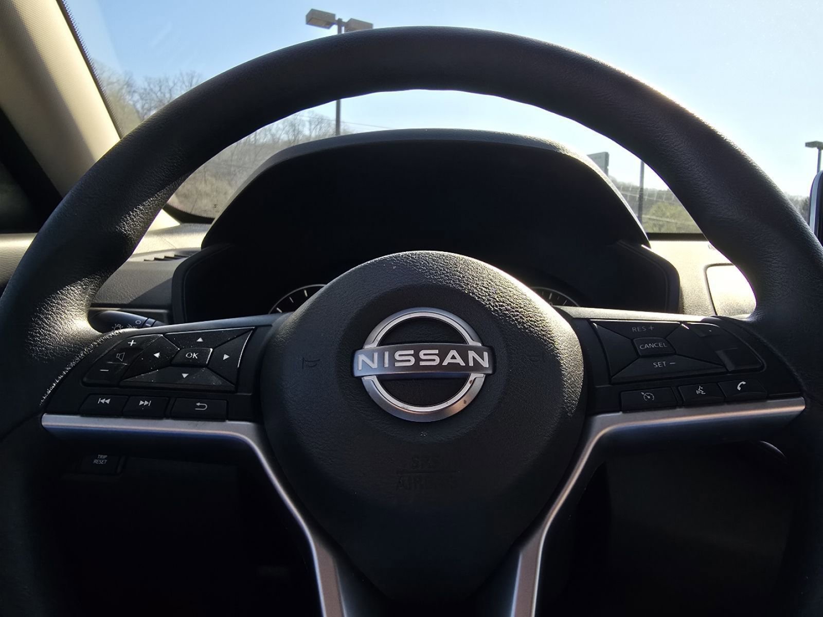 Used 2025 Nissan Altima 2.5 SV image 22