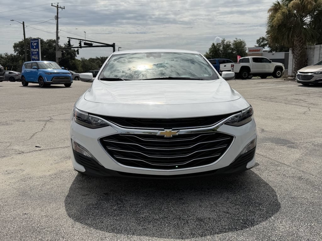 Used 2024 Chevrolet Malibu LT FWD image 3