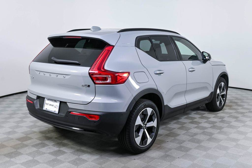 Certified 2026 Volvo XC40 B5 Plus AWD/4WD image 29