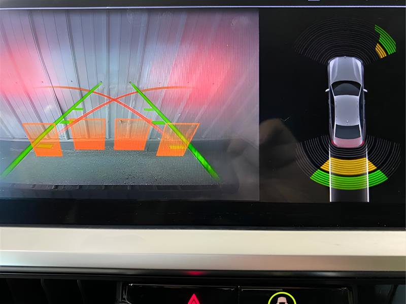 Used 2020 BMW 330i xDrive Sedan w/ Convenience Package image 20