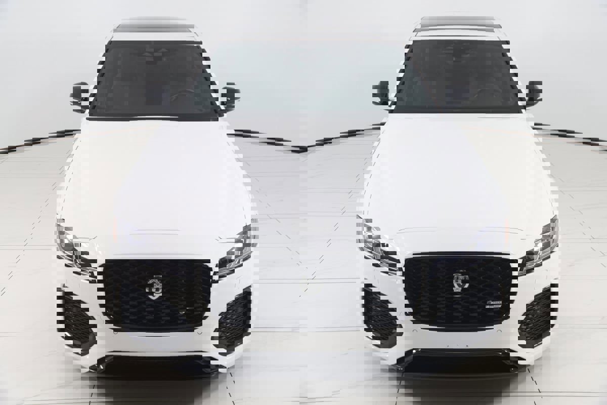 Used 2024 Jaguar XF R-Dynamic SE image 64