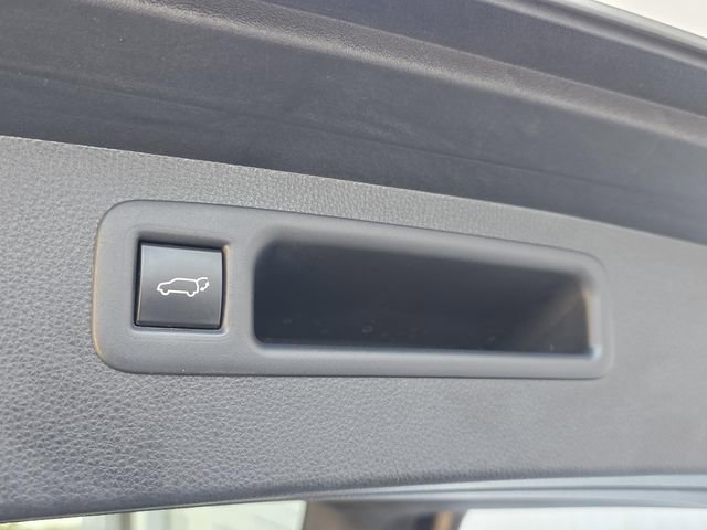 Used 2022 Toyota Highlander XLE image 15