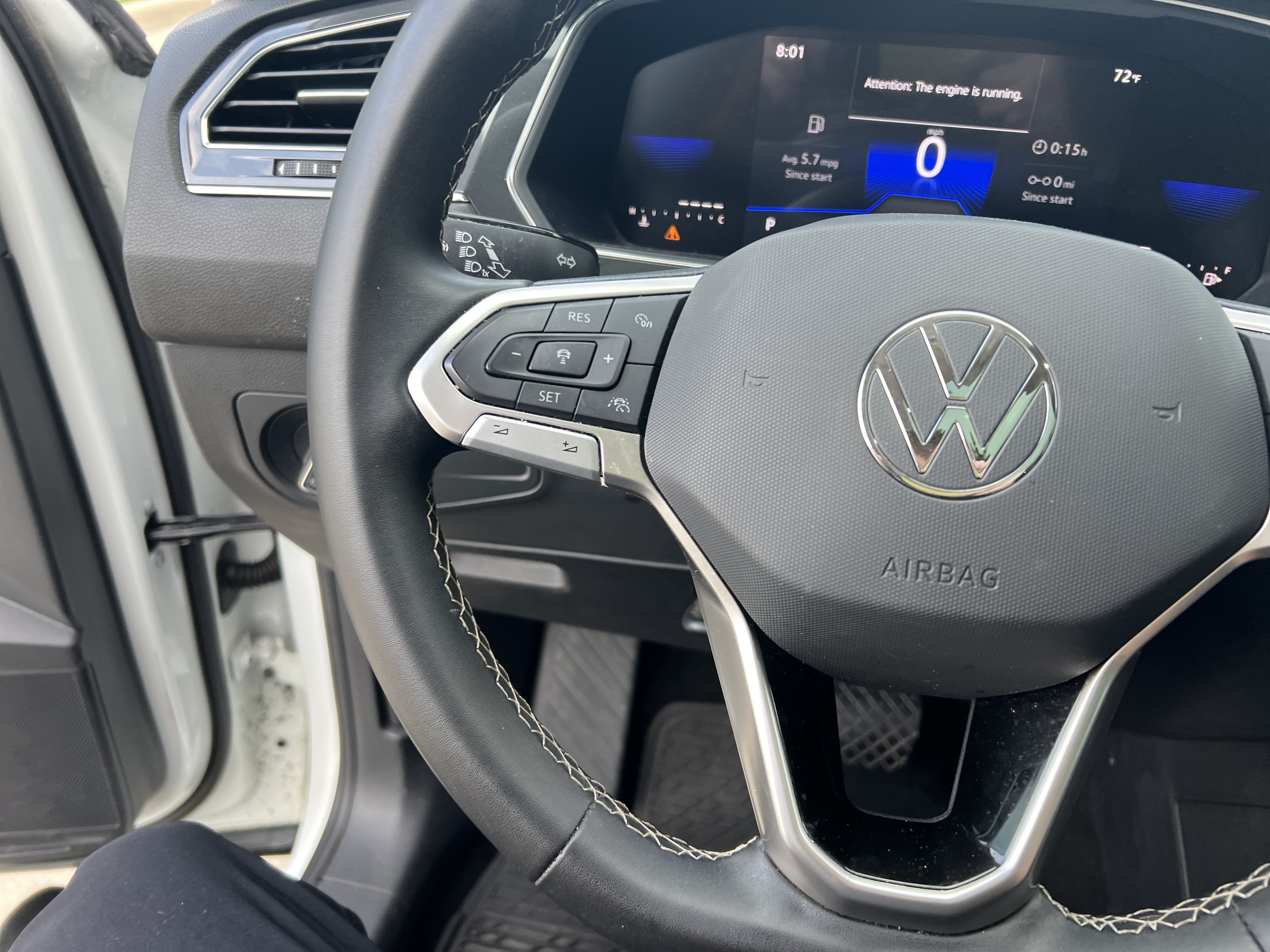 Certified 2023 Volkswagen Tiguan SE w/ Panoramic Sunroof Package FWD image 17