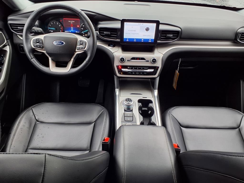 Used 2023 Ford Explorer XLT w/ Equipment Group 202A image 10