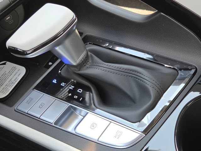 New 2026 Hyundai Elantra Limited FWD image 36