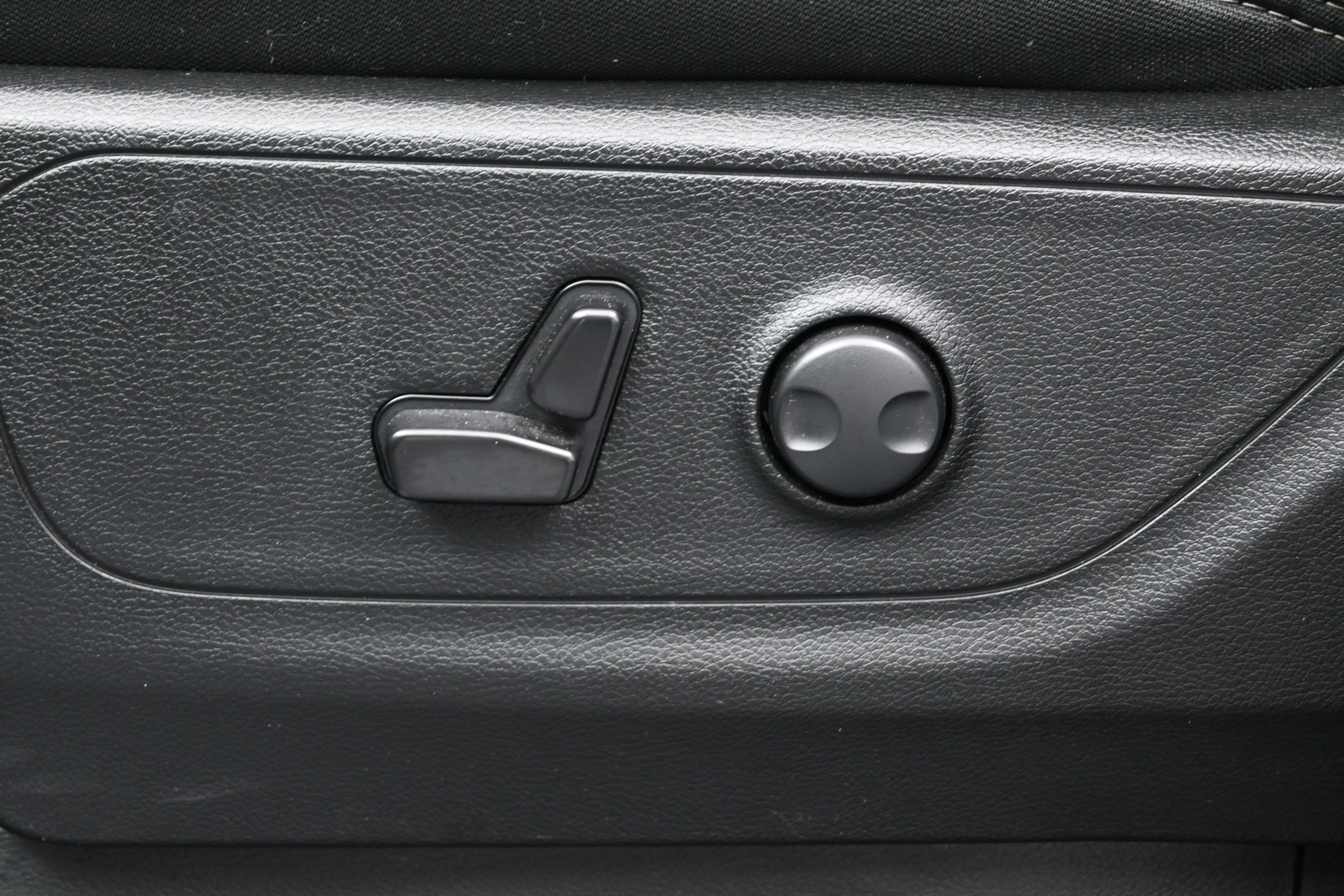 Used 2023 RAM 1500 Big Horn AWD/4WD image 10