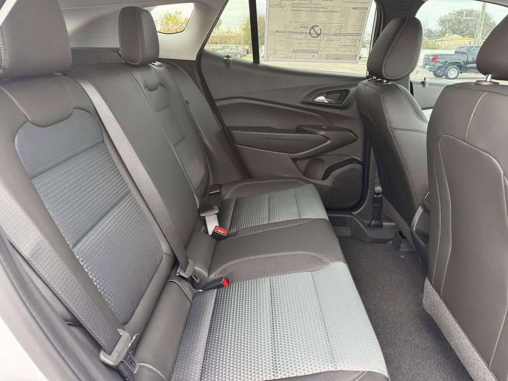 New 2026 Chevrolet Trax LT w/ Sunroof Package image 9