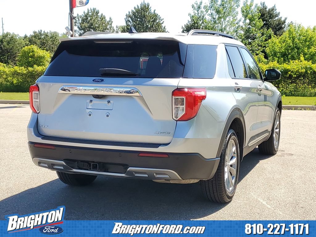 Used 2023 Ford Explorer XLT w/ Equipment Group 202A AWD/4WD image 4