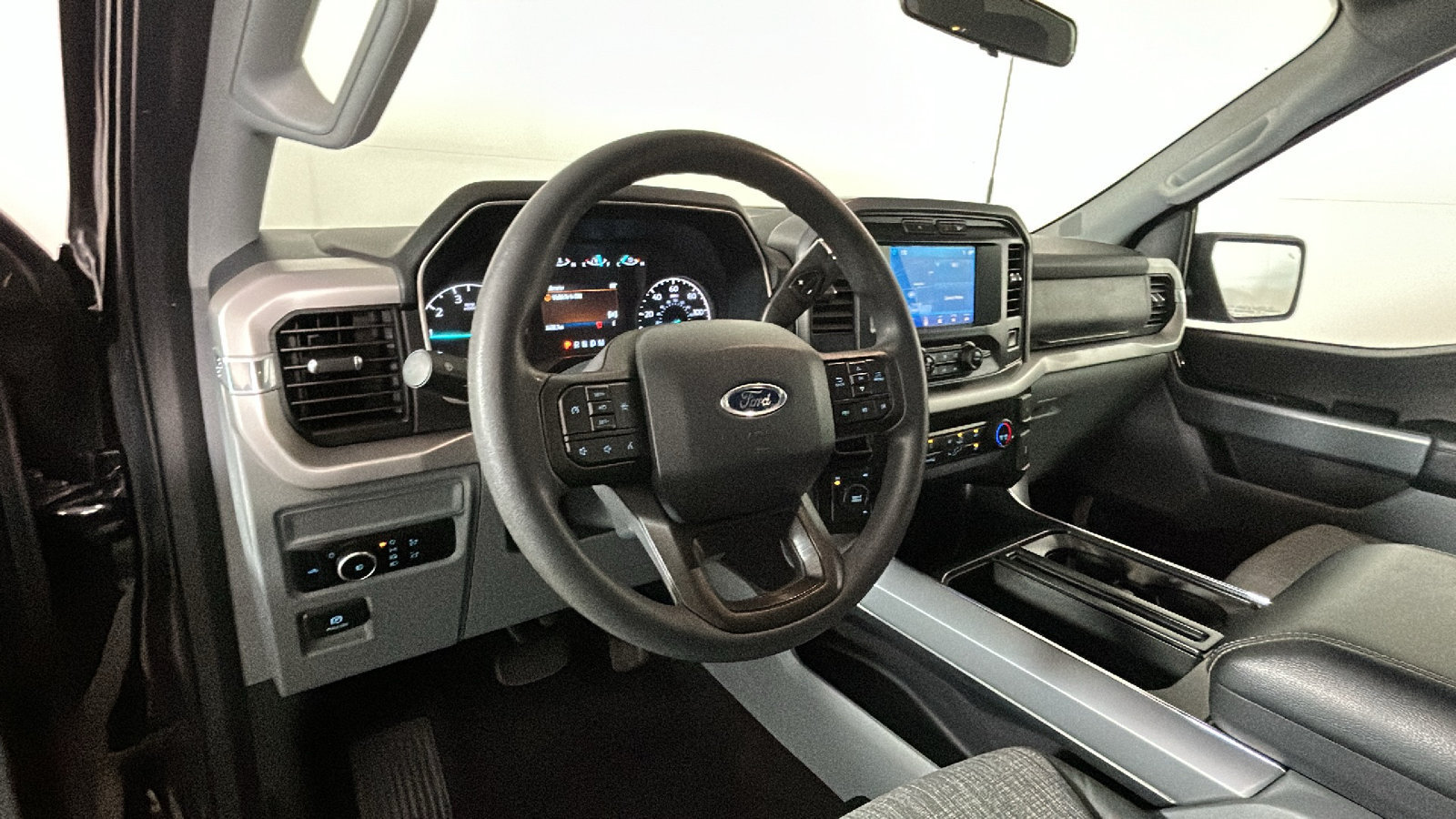 Used 2023 Ford F150 XLT AWD/4WD image 15