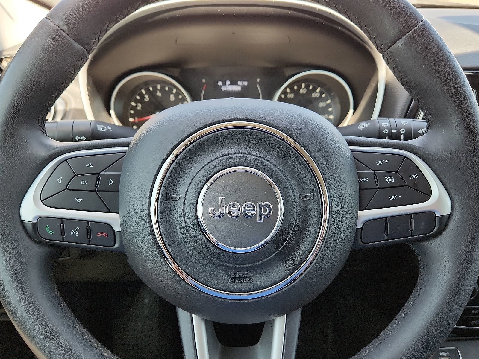 Used 2021 Jeep Compass Latitude FWD image 24