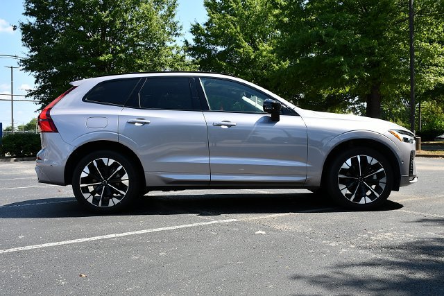 Certified 2026 Volvo XC60 B5 Plus AWD/4WD image 8