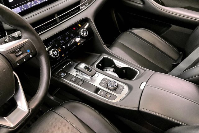 Used 2024 INFINITI QX60 Luxe AWD/4WD image 17