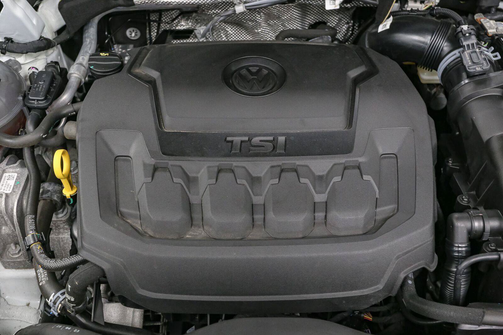 Certified 2024 Volkswagen Tiguan SE AWD/4WD image 18