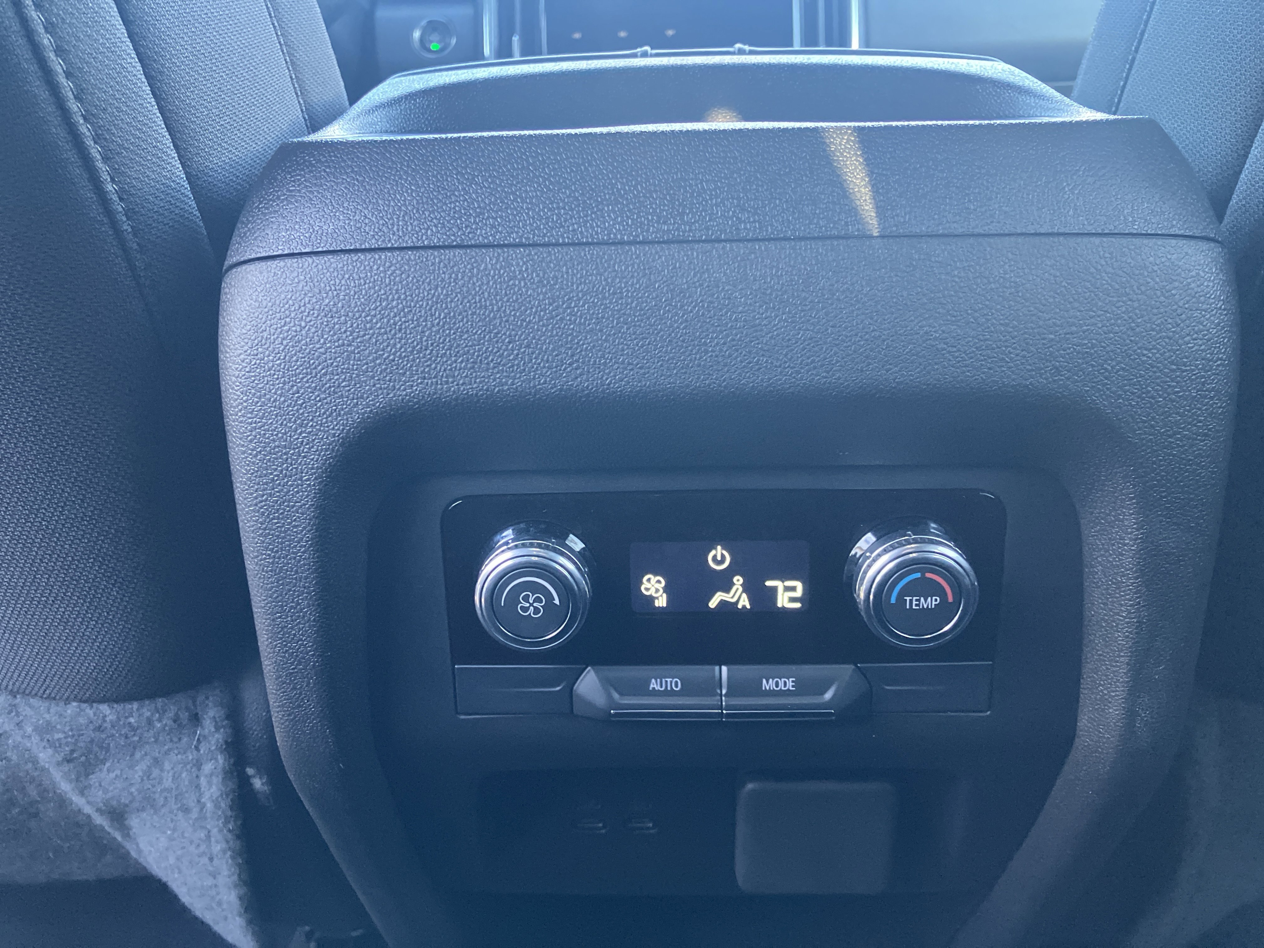 Used 2025 GMC Acadia Elevation image 16