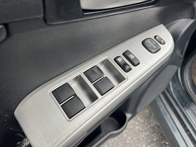 Used 2013 Toyota Camry SE FWD image 23