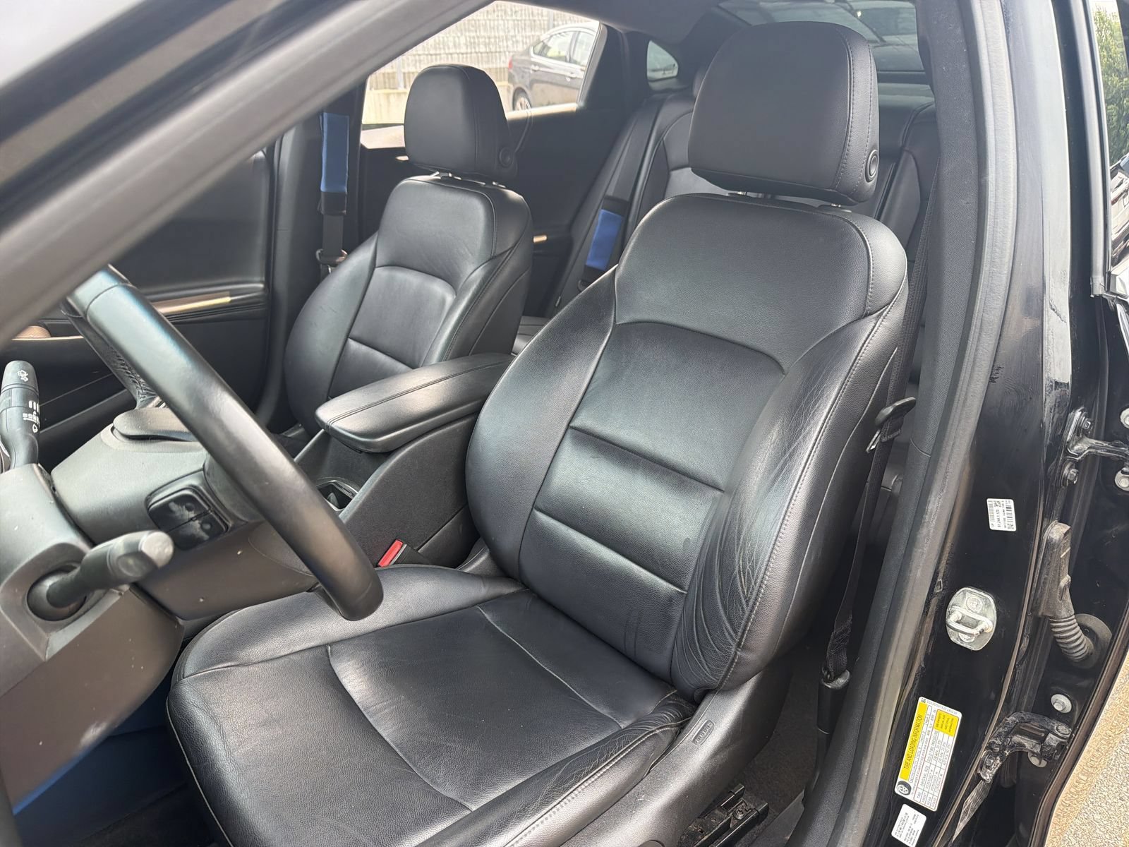 Used 2018 Chevrolet Malibu LT w/ Leather Package FWD image 17