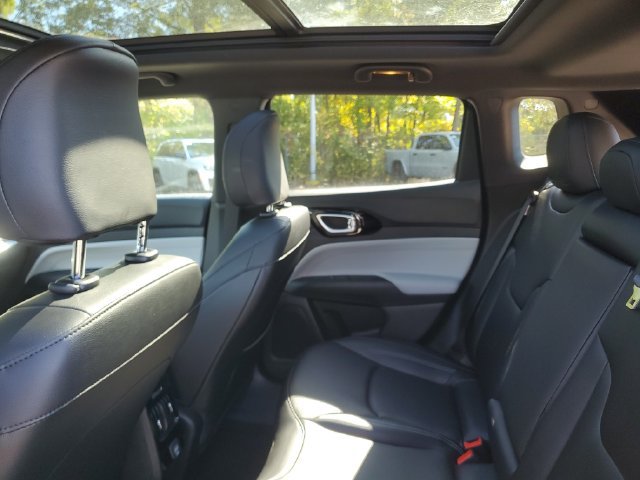 New 2026 Jeep Compass Limited w/ Sun, Sound & Navigation Group AWD/4WD image 9