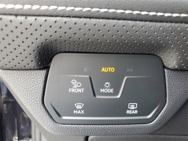 New 2026 Volkswagen Atlas Cross Sport SE image 33