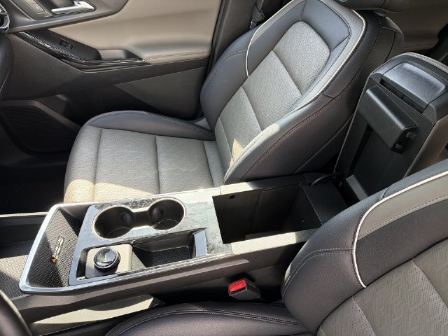 Used 2026 Chevrolet Equinox LT w/ Convenience Package II AWD/4WD image 23