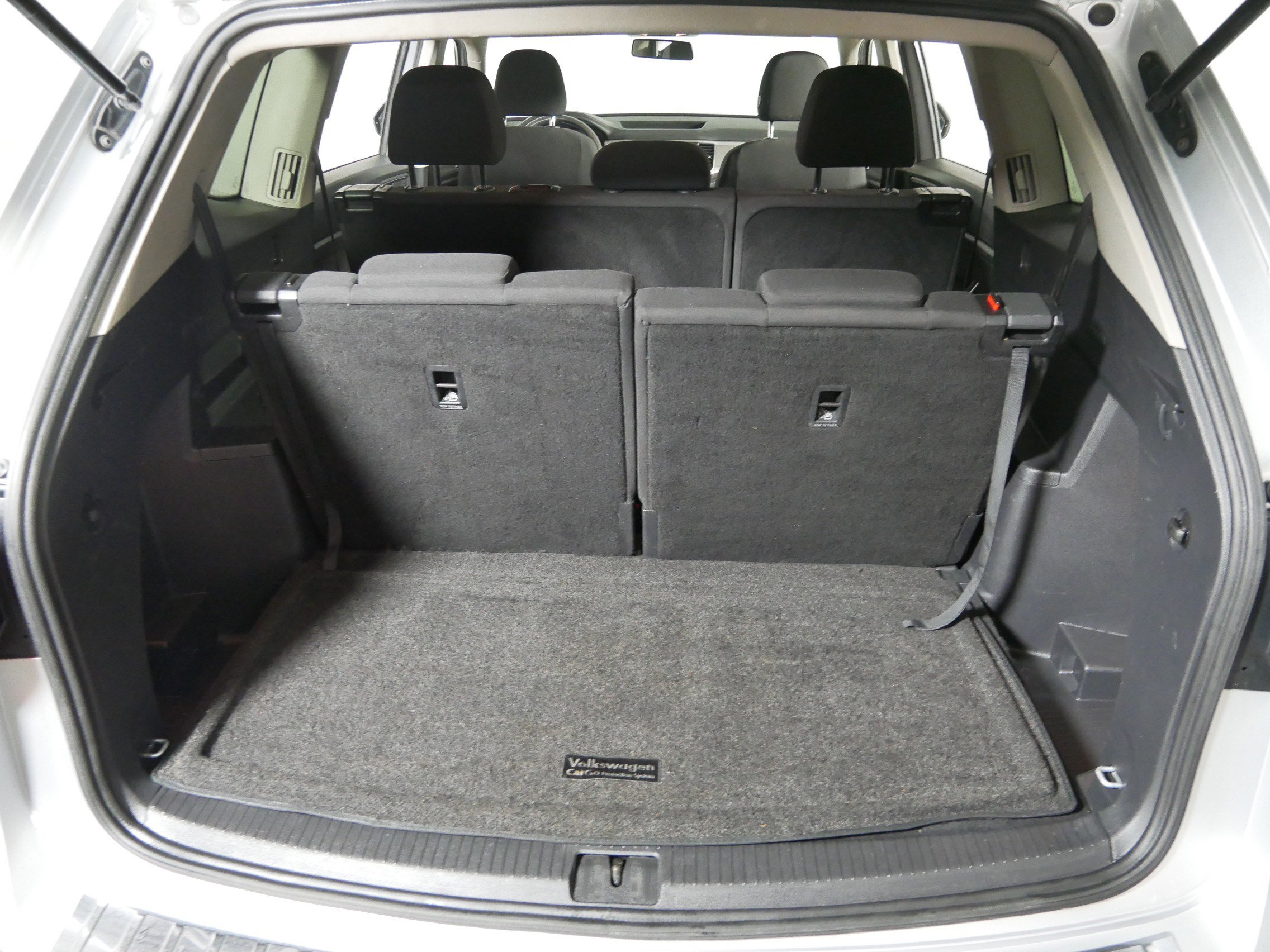 Used 2018 Volkswagen Atlas Launch Edition image 18