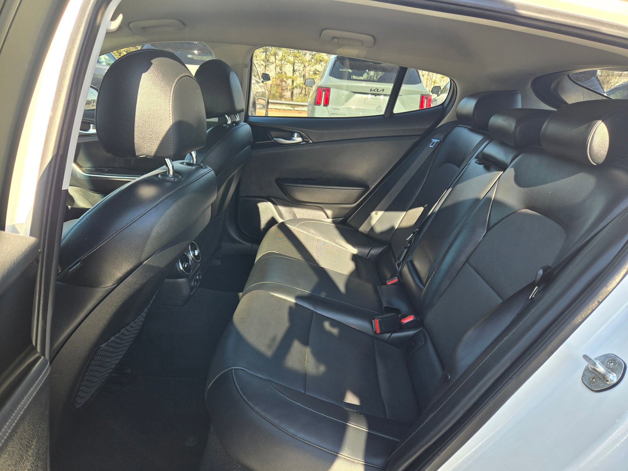 Certified 2019 Kia Stinger image 31