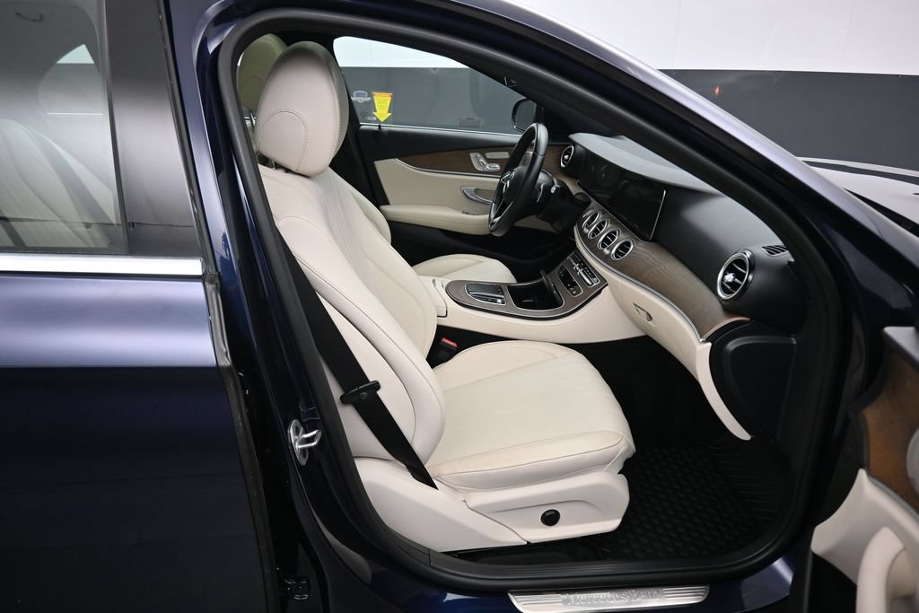 Used 2022 Mercedes-Benz E 350 Sedan w/ AMG Line Exterior image 47