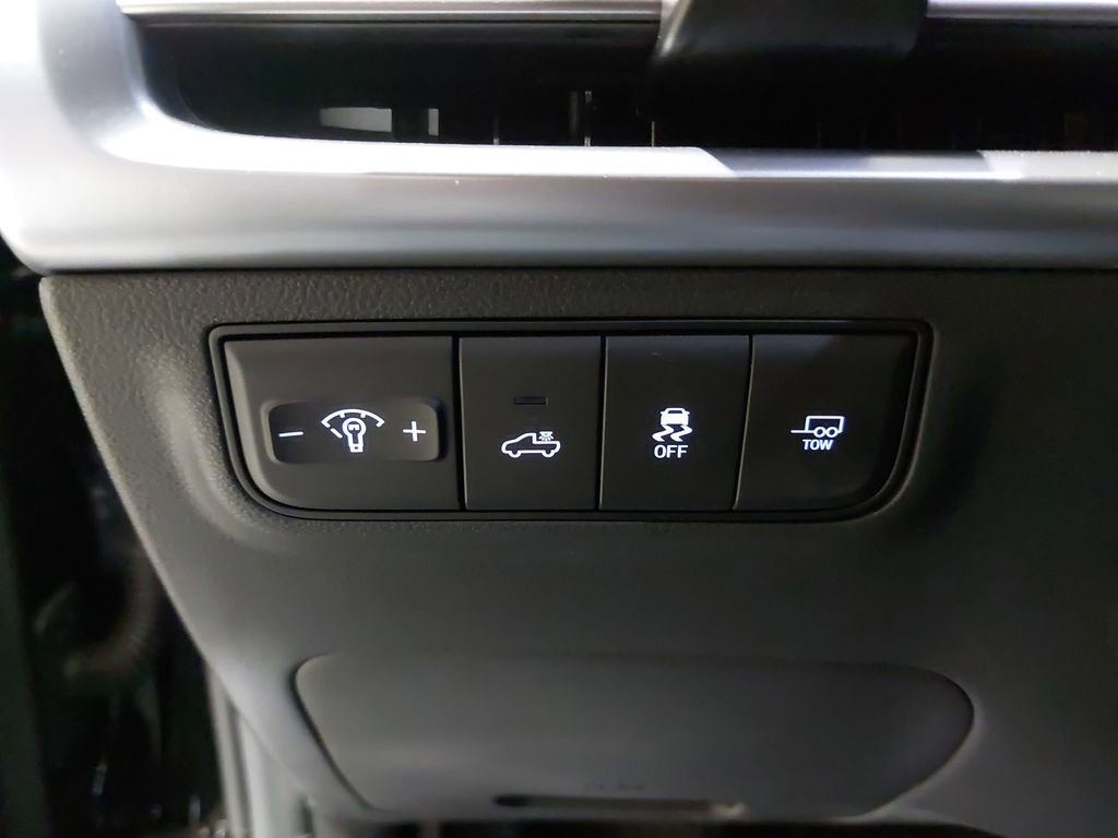 Certified 2025 Hyundai Santa Cruz Limited image 24