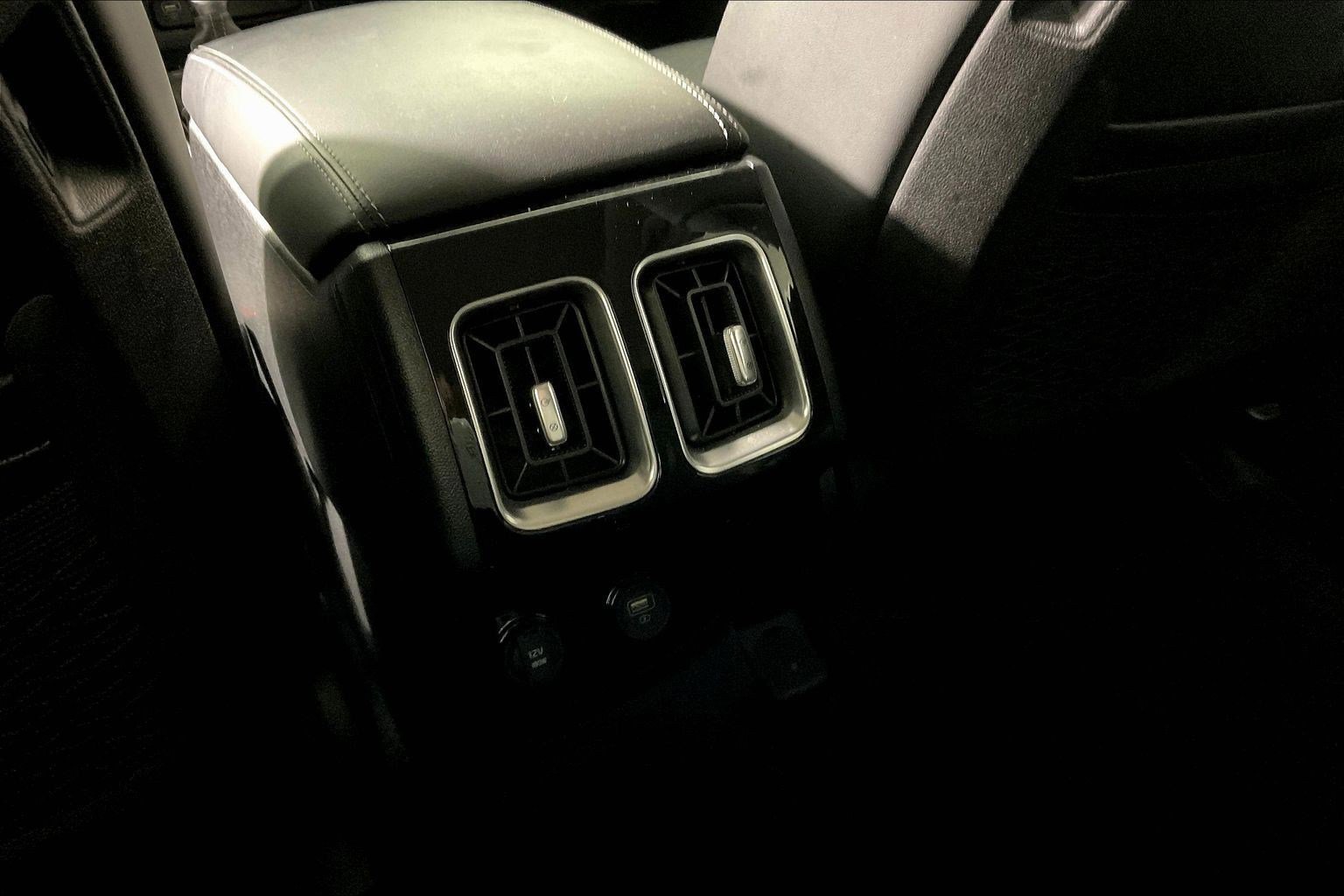 Certified 2023 Kia Sorento SX image 10