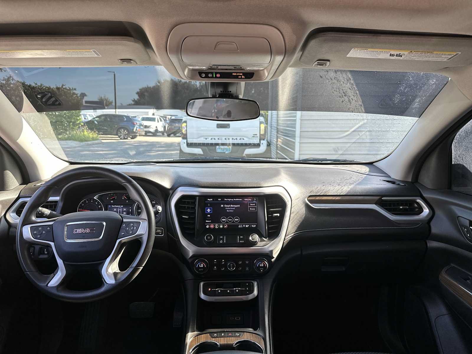 Certified 2023 GMC Acadia SLE w/ Driver Convenience Package AWD/4WD image 14