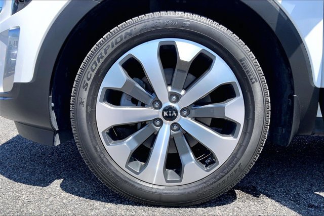 Used 2021 Kia Telluride EX w/ EX Premium Package FWD image 8