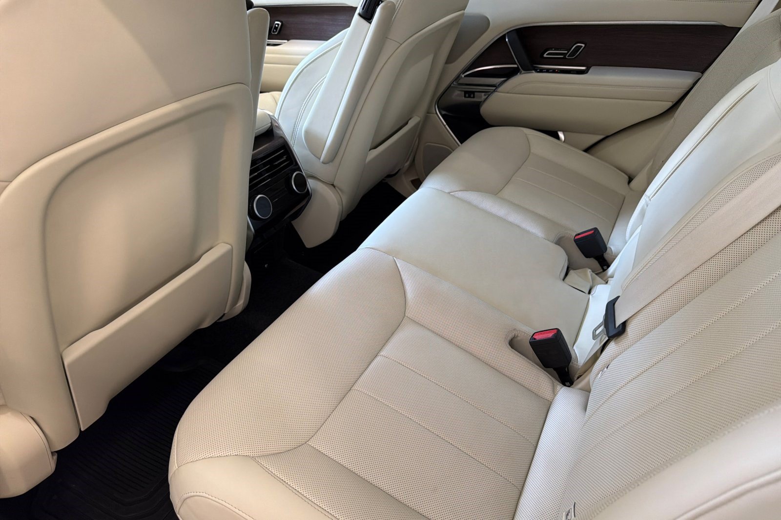 Used 2023 Land Rover Range Rover SE AWD/4WD image 27