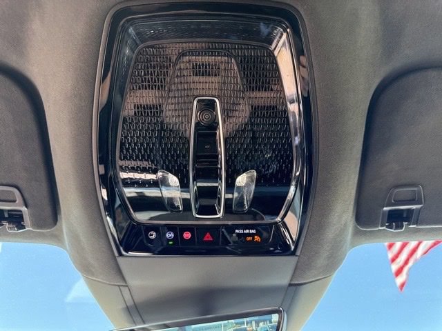 Used 2025 Cadillac Escalade IQ Luxury 2 w/ LPO, Premium Carpet Package AWD/4WD image 40
