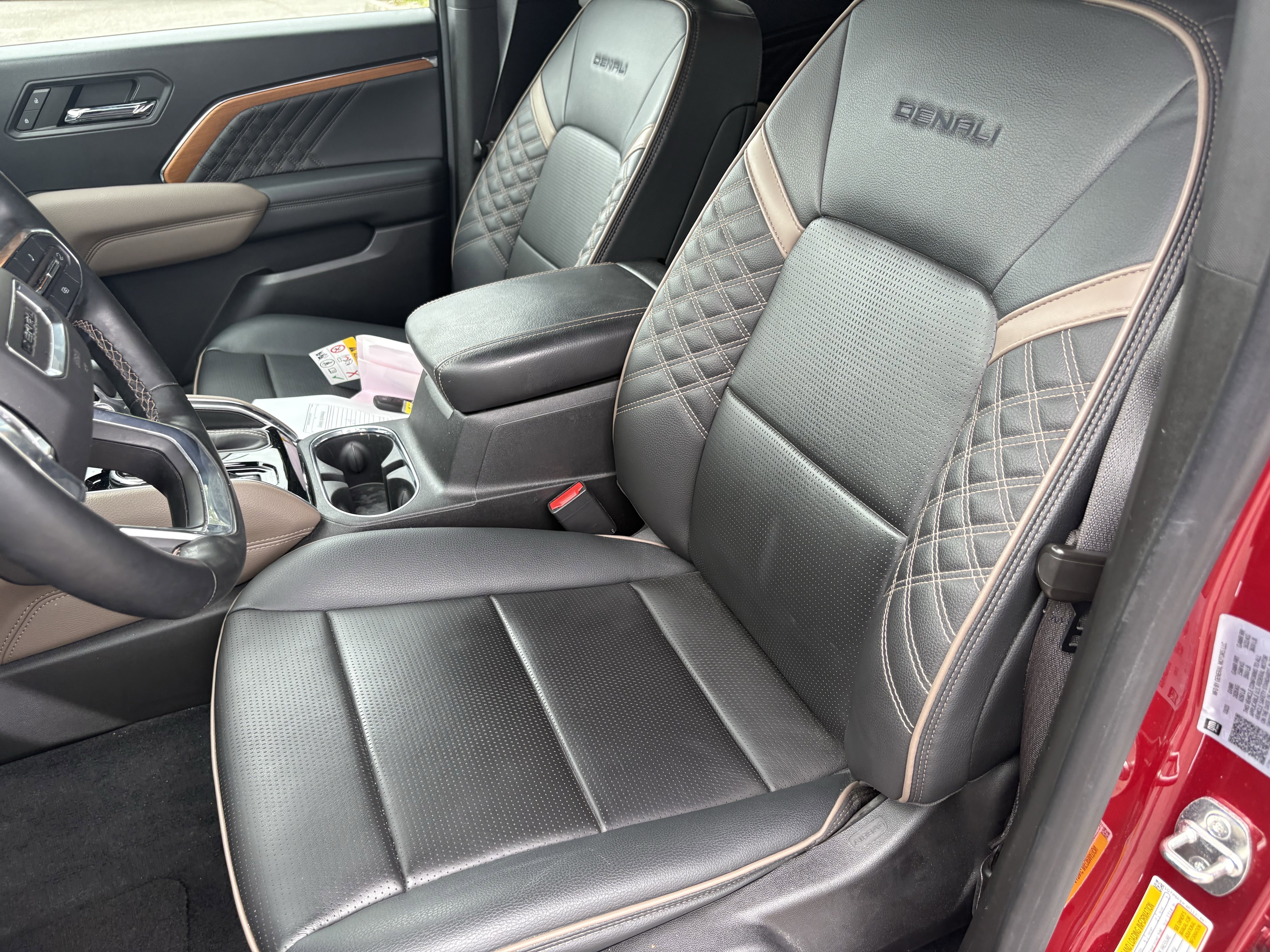 Used 2023 GMC Canyon Denali AWD/4WD image 10